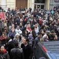 آلاف المصريين يطالبون بالغاء الاعلان الدستوري