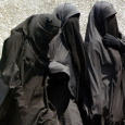 الدولة الإسلامية تفرض الحجاب الكامل