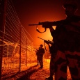 احتدام القتال بين باكستان والهند عبر الحدود