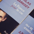 ساركوزي: نادم وغير نادم