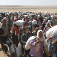 ألوف من اللاجئين يهربون من معركة حلب