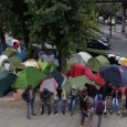 الحكومة الفرنسية بين مطرقة اللاجئين وسندان المواطنين