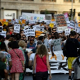 اسبانيا: الآلاف يطالبون باستقبال اللاجئين
