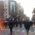 ايران: في خضم احتجاجات تسود المدن محتجون يهاجمون حوزة علمية