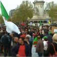 آلاف الجزائريين في فرنسا يطالبون بتغيير النظام