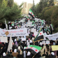 حمص: مظاهرات مؤيدة ومعارضة للأسد تستقبل المراقبين 