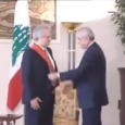 تقليد أمين معلوف وساماً لبنانياً رفيعاً