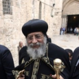 بابا الأقباط يترأس جنازة مطران القدس