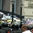 مصر: الشرطة تداهم نقابة الصحفيين وتعتقل المعارضين