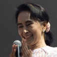 نوبل للسلام  أونغ سان سو تشي تدافع عن التطهير العرقي للمسلمين