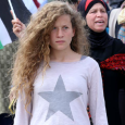 فلسطين: اعتقال فتاة ضربت جندي اسرائيلي