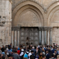 كنيسة القيامة في القدس تعيد فتح أبوابها بعد تعليق اسرائيل ضرائب الكنائس