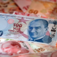 تركيا: الليرة تنهار وسعر الفائدة يرتفع