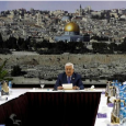 قرر محمود عباس وقف العمل بالاتفاقيات الموقعة مع إسرائيل