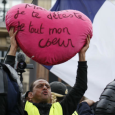 فرنسا: الشرطة تفرق السترات الصفراء بالغاز والماء
