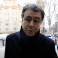 التحقيق في علاقة ساركوزي بالقذافي: تسليم ألكسندر جوهري للقضاء الفرنسي