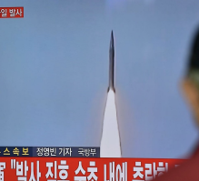 كوريا الشمالية تستقبل العام الجديد بصاروخ باليستي