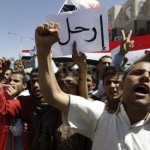المحتجون مصرون على رحيل صالح