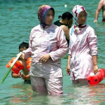 القضاء الفرنسي يستدعي رؤساء بلديات منع البوركيني