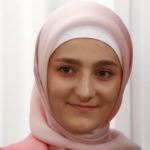 عرض أزياء لابنة زعيم الشيشان