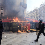 في الاسبوع الـ ١٨: عودة الزخم إلى حراك السترات الصفراء و...النهب