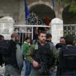 اسرائيل تقتحم القنصلية الفرنسية في القدس